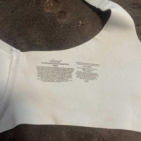 Set of soma vanishing back full coverage front close bras. - Picture 4 of 6